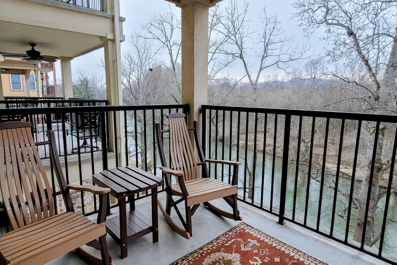 Jan'S Riverside Retreat Pigeon Forge Exterior photo