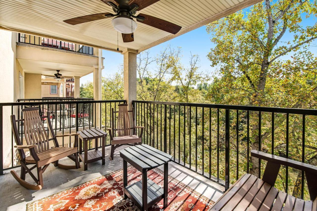 Jan'S Riverside Retreat Pigeon Forge Exterior photo